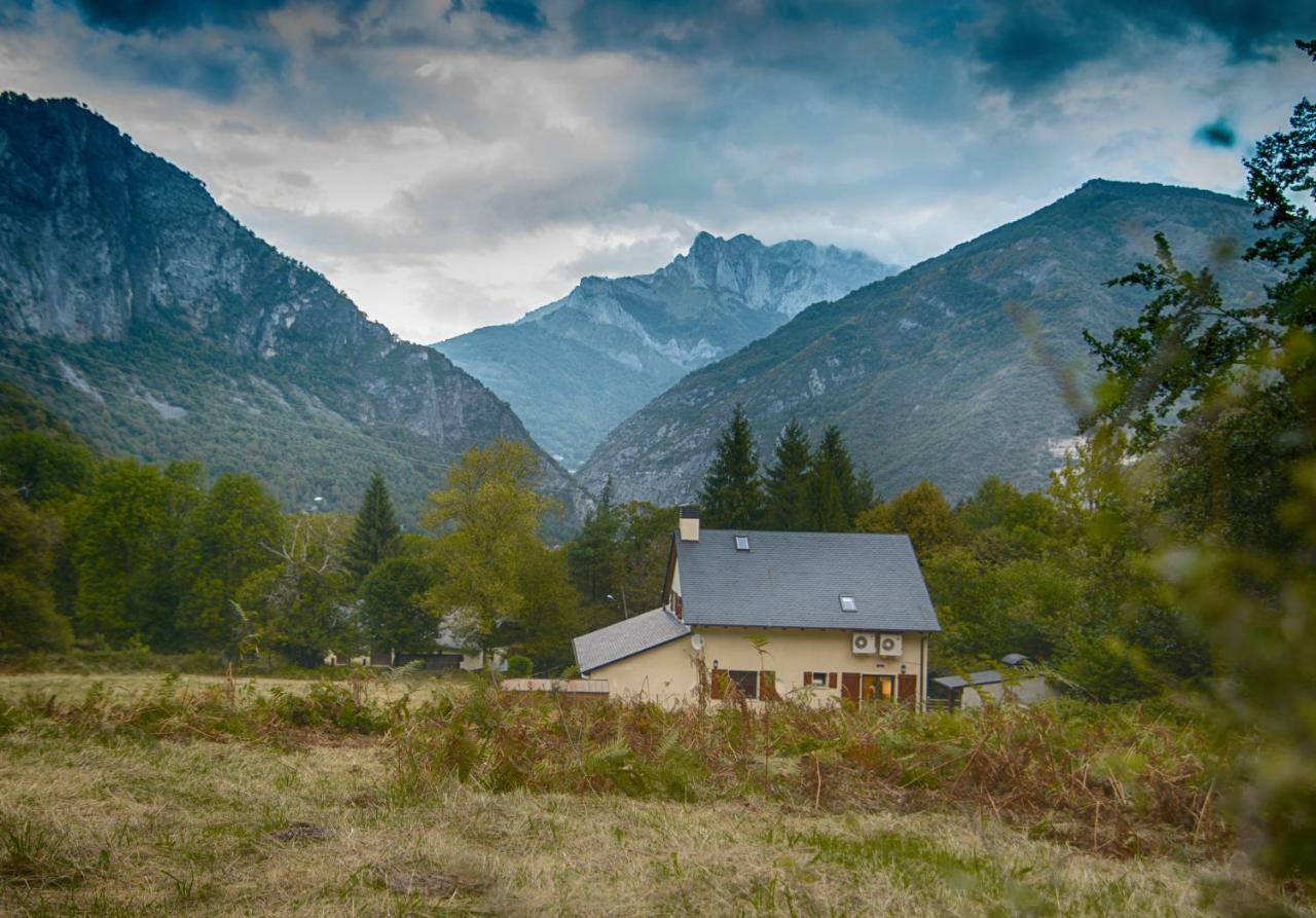 Gite Ballestan Vila Saint-Béat Exterior foto